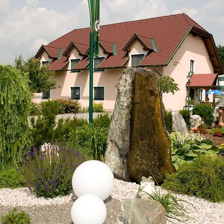 Restaurant Gaestehaus Seiger Sankt Lorenzen bei Knittelfeld Dış mekan fotoğraf