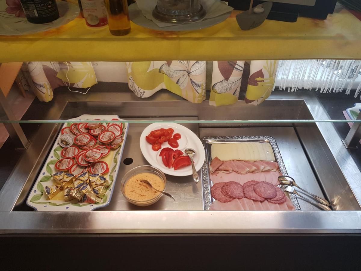 Restaurant Gaestehaus Seiger Sankt Lorenzen bei Knittelfeld Dış mekan fotoğraf